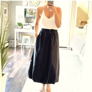 ZARA NWT BUBBLE BLACK SKIRT